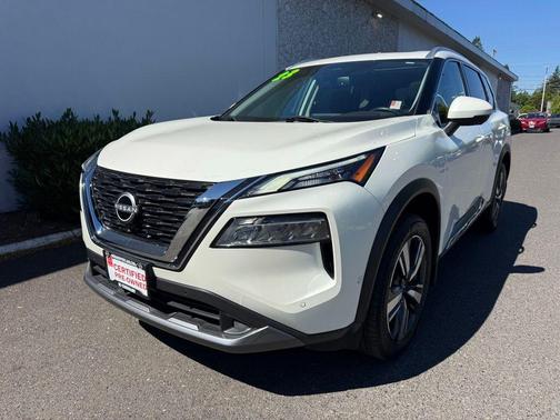 White 2023 Nissan Rogue SL