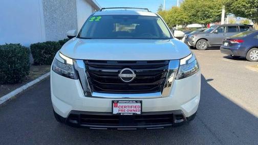 2022 Nissan Pathfinder SV