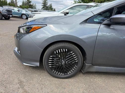 Gun Metallic 2024 Nissan Leaf SV PLUS