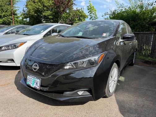 Black 2024 Nissan Leaf S