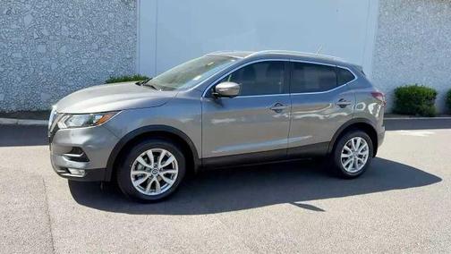 2022 Nissan Rogue Sport SV