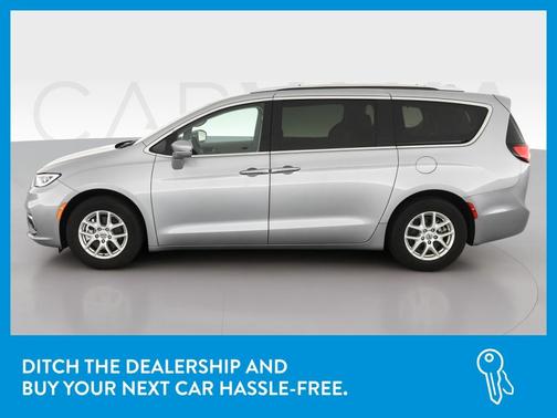Photo 4 of 45 of 2021 Chrysler Pacifica Touring-L