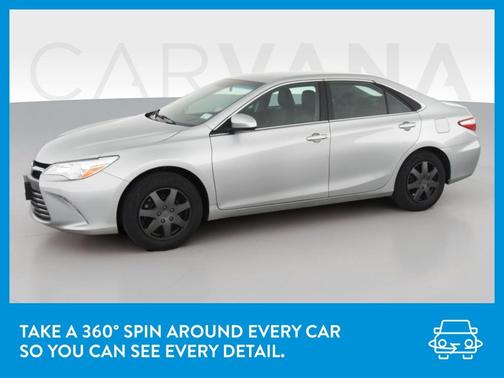Photo 3 of 41 of 2016 Toyota Camry LE