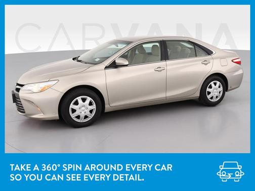 Photo 3 of 42 of 2016 Toyota Camry LE