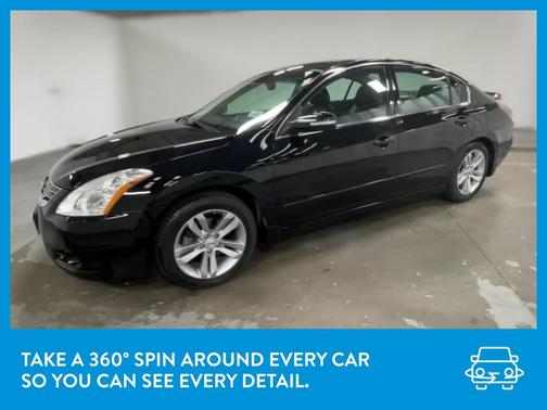 Photo 3 of 36 of 2012 Nissan Altima 3.5 SR