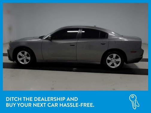 Photo 4 of 29 of 2012 Dodge Charger SE