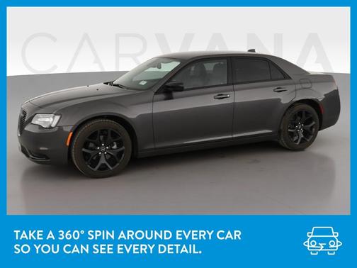Photo 3 of 32 of 2021 Chrysler 300 Touring
