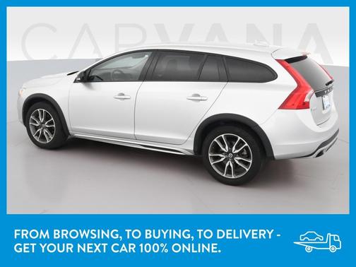 Photo 5 of 38 of 2018 Volvo V60 Cross Country T5