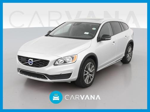 Photo 1 of 38 of 2018 Volvo V60 Cross Country T5