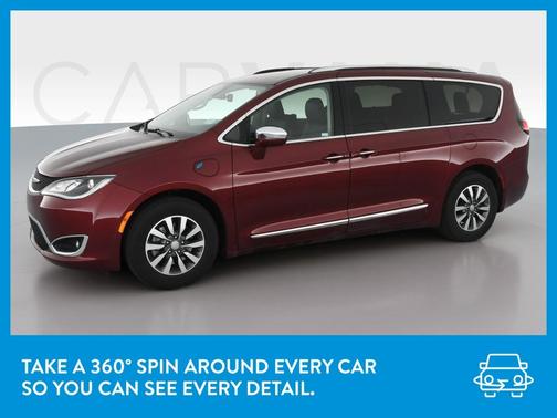 Photo 3 of 49 of 2020 Chrysler Pacifica Hybrid Limited