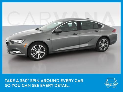 Photo 3 of 45 of 2018 Buick Regal Sportback Essence