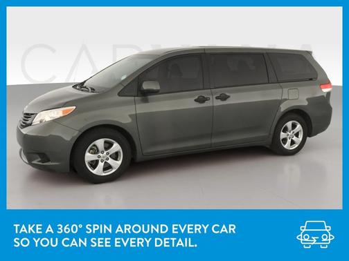 Photo 3 of 37 of 2013 Toyota Sienna Base
