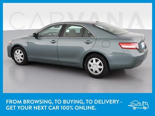 Photo 5 of 32 of 2010 Toyota Camry LE