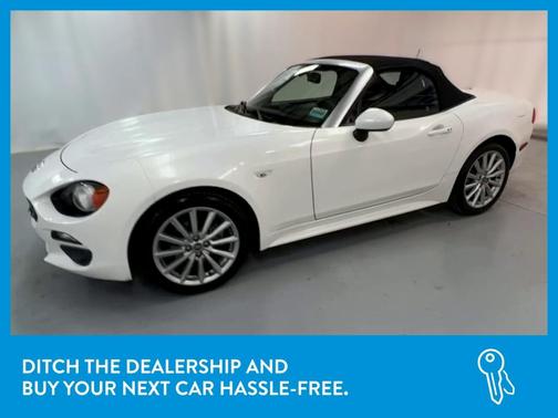 Photo 4 of 33 of 2017 FIAT 124 Spider Lusso