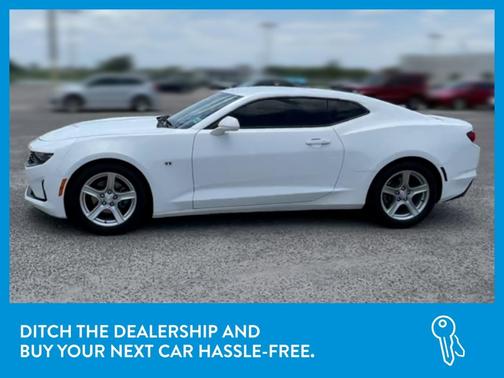 Photo 4 of 29 of 2019 Chevrolet Camaro LT