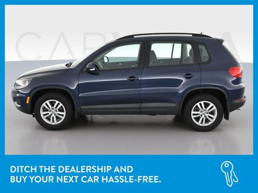 Photo 4 of 44 of 2016 Volkswagen Tiguan S
