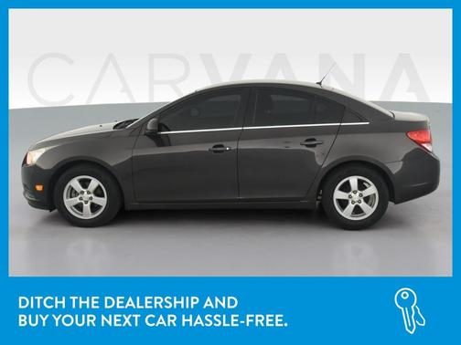 Photo 4 of 31 of 2014 Chevrolet Cruze 1LT