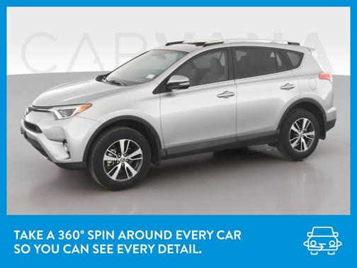 Photo 3 of 41 of 2016 Toyota RAV4 XLE
