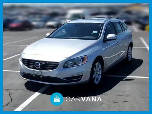 Photo 1 of 34 of 2017 Volvo V60 T5 Premier