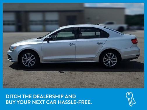 Photo 4 of 39 of 2015 Volkswagen Jetta 1.8T SE