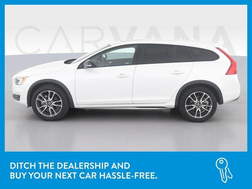 Photo 4 of 35 of 2016 Volvo V60 Cross Country T5
