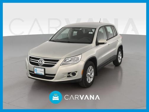 Photo 1 of 40 of 2010 Volkswagen Tiguan S