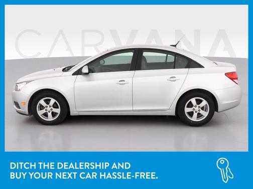 Photo 4 of 31 of 2011 Chevrolet Cruze LT