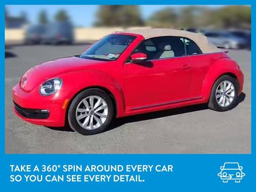 Photo 3 of 32 of 2013 Volkswagen Beetle 2.5L