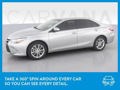 Photo 3 of 41 of 2017 Toyota Camry SE