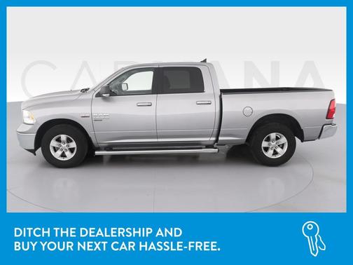 Photo 4 of 43 of 2020 RAM 1500 Classic SLT