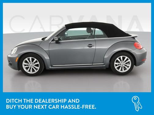 Photo 4 of 42 of 2013 Volkswagen Beetle 2.0L TDI