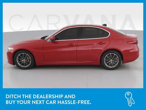 Photo 4 of 39 of 2017 Alfa Romeo Giulia Base