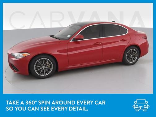 Photo 3 of 39 of 2017 Alfa Romeo Giulia Base