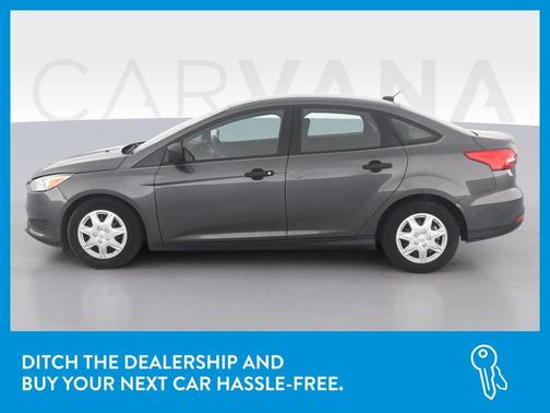 Photo 4 of 31 of 2017 Ford Focus S