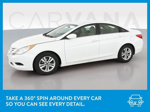 Photo 3 of 36 of 2012 Hyundai Sonata GLS