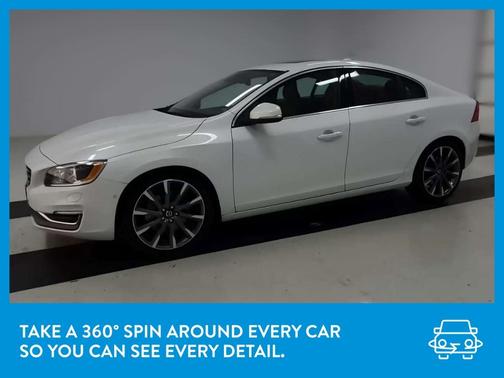 Photo 3 of 34 of 2015 Volvo S60 T6 Platinum