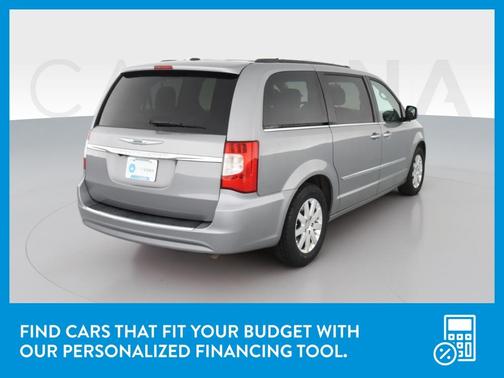 Photo 4 of 32 of 2014 Chrysler Town & Country Touring