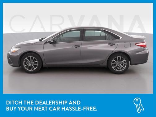 Photo 4 of 35 of 2016 Toyota Camry SE