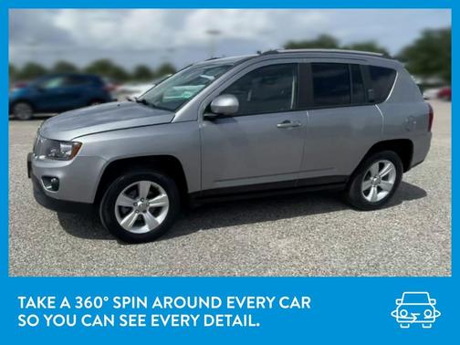 Photo 3 of 32 of 2016 Jeep Compass Latitude