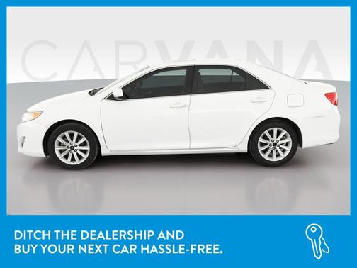 Photo 4 of 43 of 2013 Toyota Camry XLE