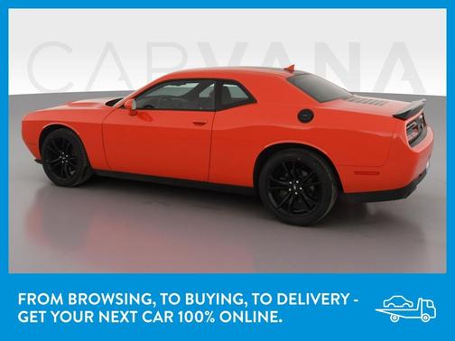 Photo 5 of 42 of 2017 Dodge Challenger SXT