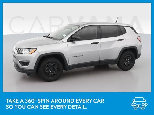 Photo 3 of 42 of 2017 Jeep Compass Sport