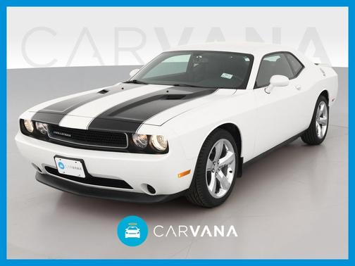 Photo 1 of 36 of 2014 Dodge Challenger SXT