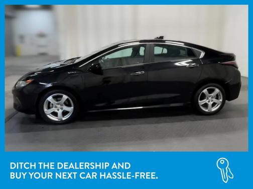 Photo 4 of 35 of 2017 Chevrolet Volt LT