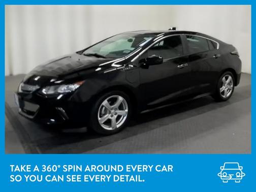 Photo 3 of 35 of 2017 Chevrolet Volt LT