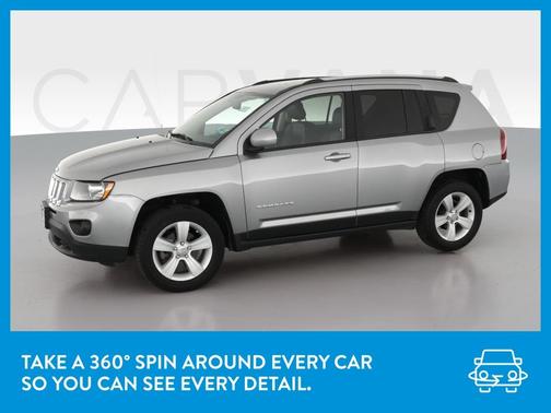 Photo 3 of 41 of 2016 Jeep Compass Latitude