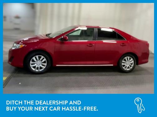Photo 4 of 51 of 2012 Toyota Camry LE