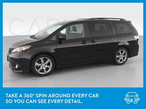 Photo 3 of 44 of 2011 Toyota Sienna SE