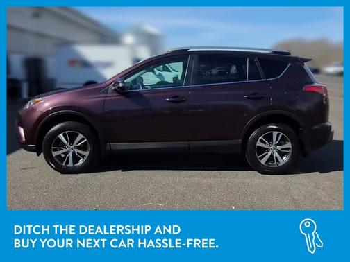 Photo 4 of 57 of 2018 Toyota RAV4 XLE