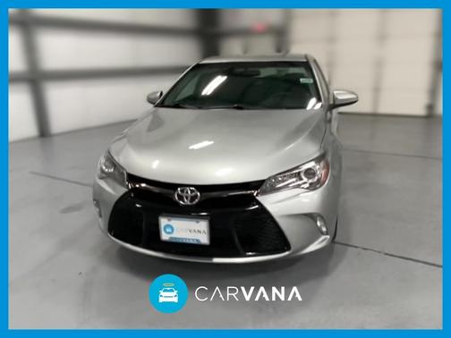 Photo 1 of 34 of 2017 Toyota Camry SE